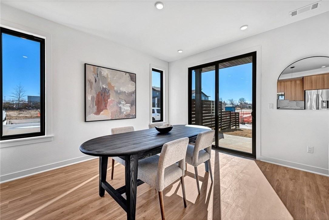 1110 Emilia Ave - Photo 5 of 35