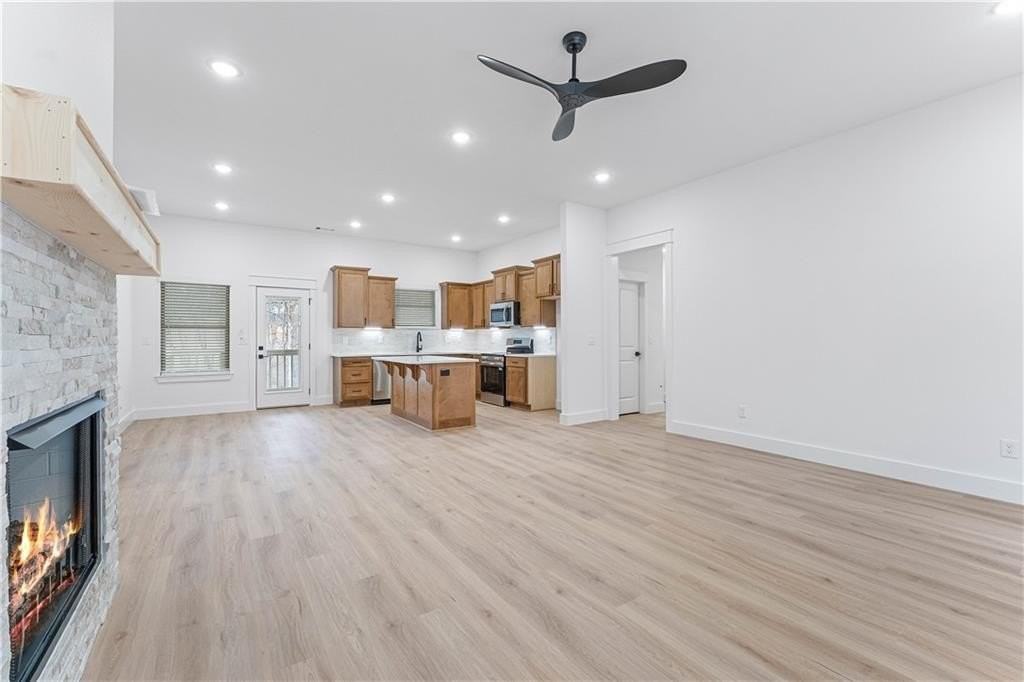 16 Celtic Dr - Photo 2 of 28