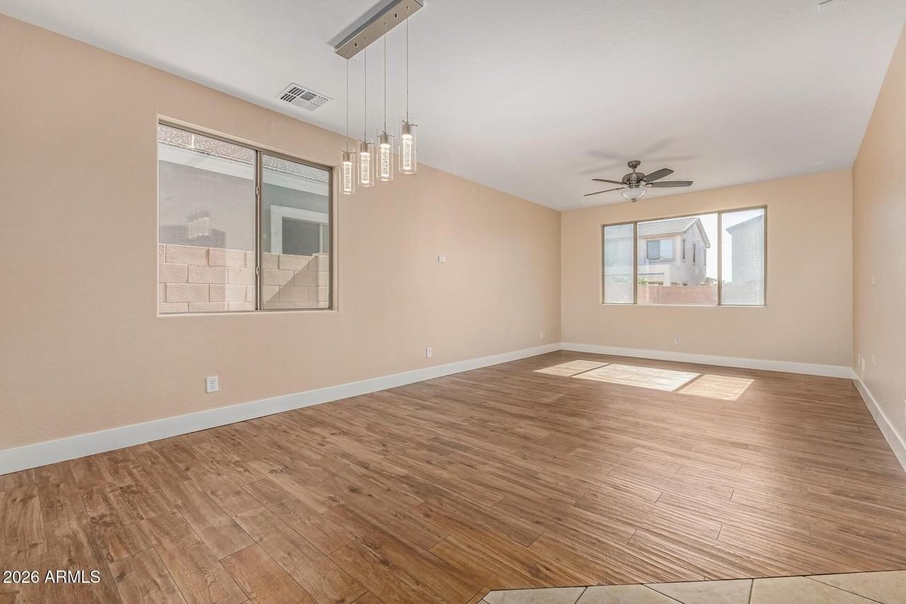 10625 E Knowles Ave - Photo 3 of 38