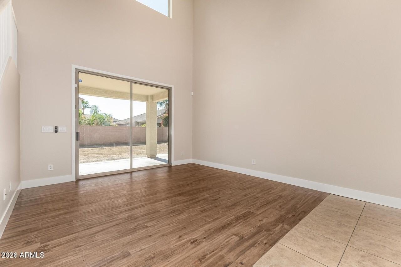10625 E Knowles Ave - Photo 6 of 38