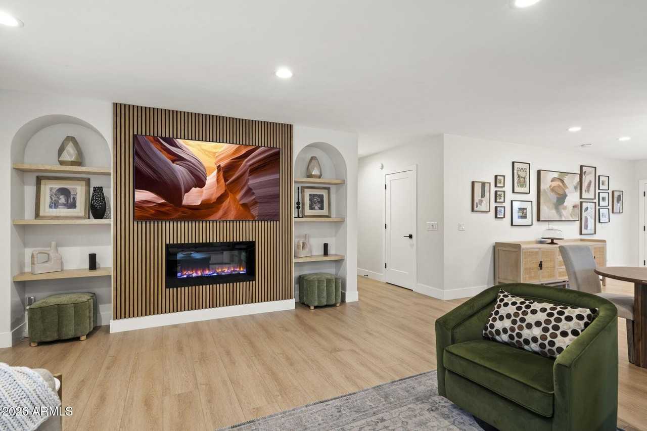 3515 E Piccadilly Rd - Photo 4 of 21
