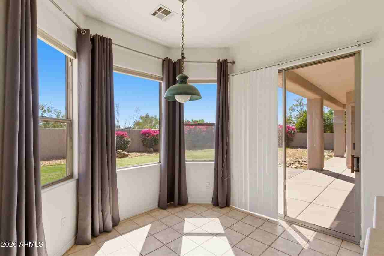 9331 E Mark Ln - Photo 5 of 26