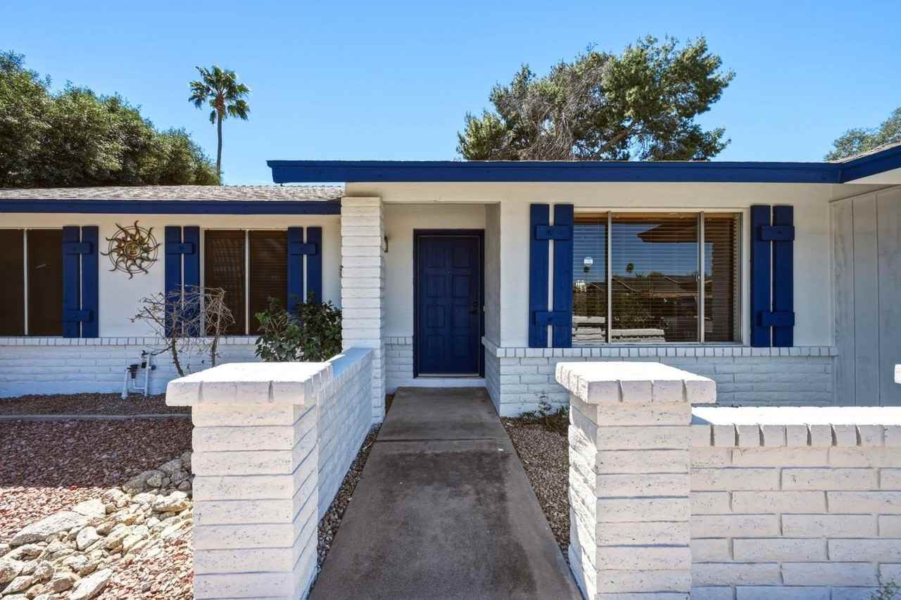 5229 E Winchcomb Dr - Photo 4 of 25