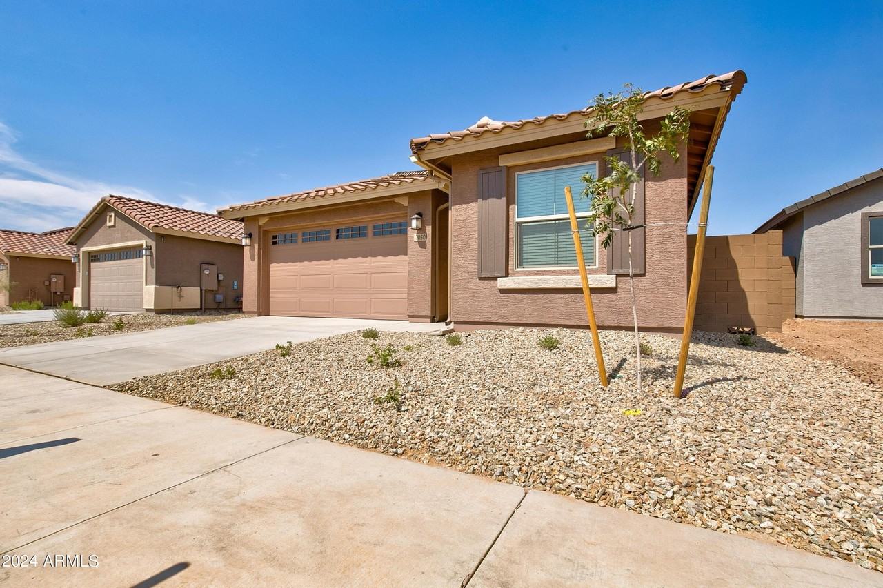 17050 W Artemisa Ave - Photo 5 of 36