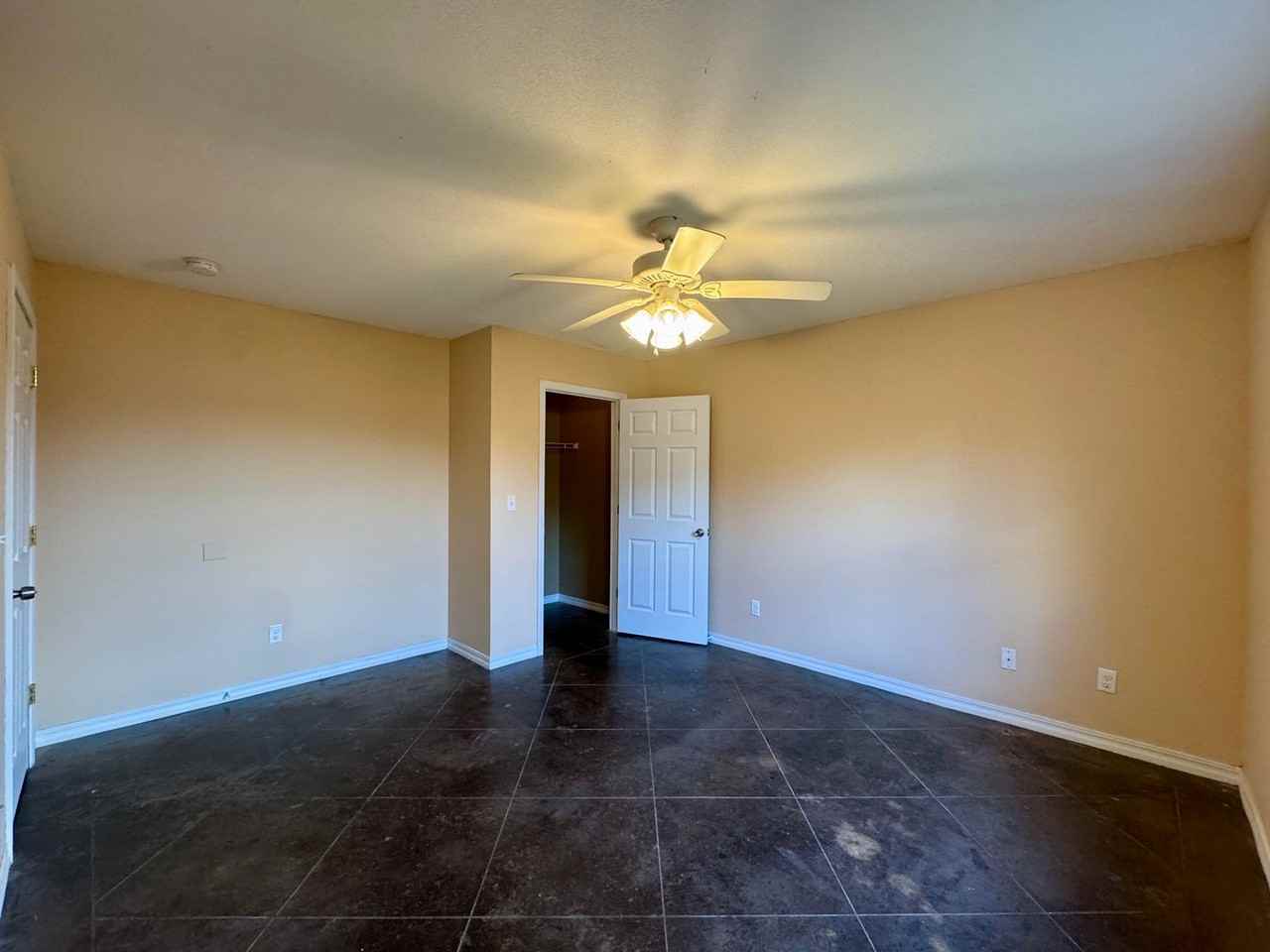 15 Sophie Jo Ln - Photo 4 of 12