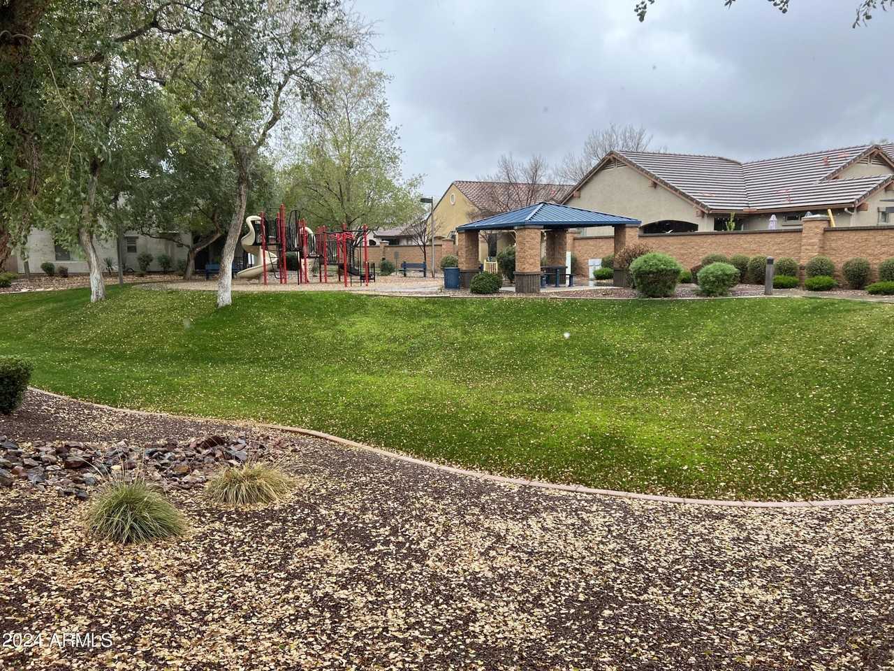 2499 E Boston St - Photo 4 of 43