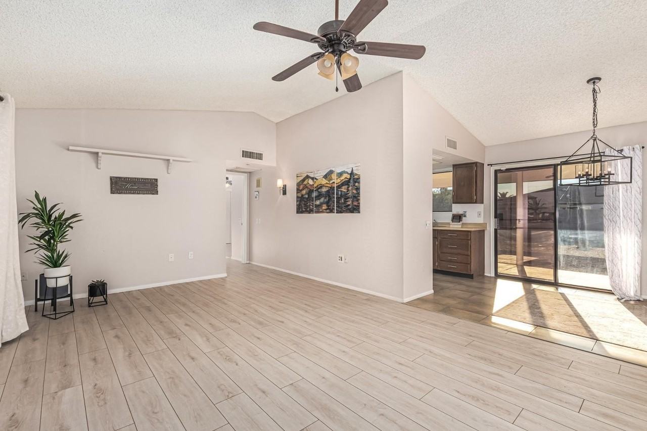 20014 N Conquistador Dr - Photo 2 of 17