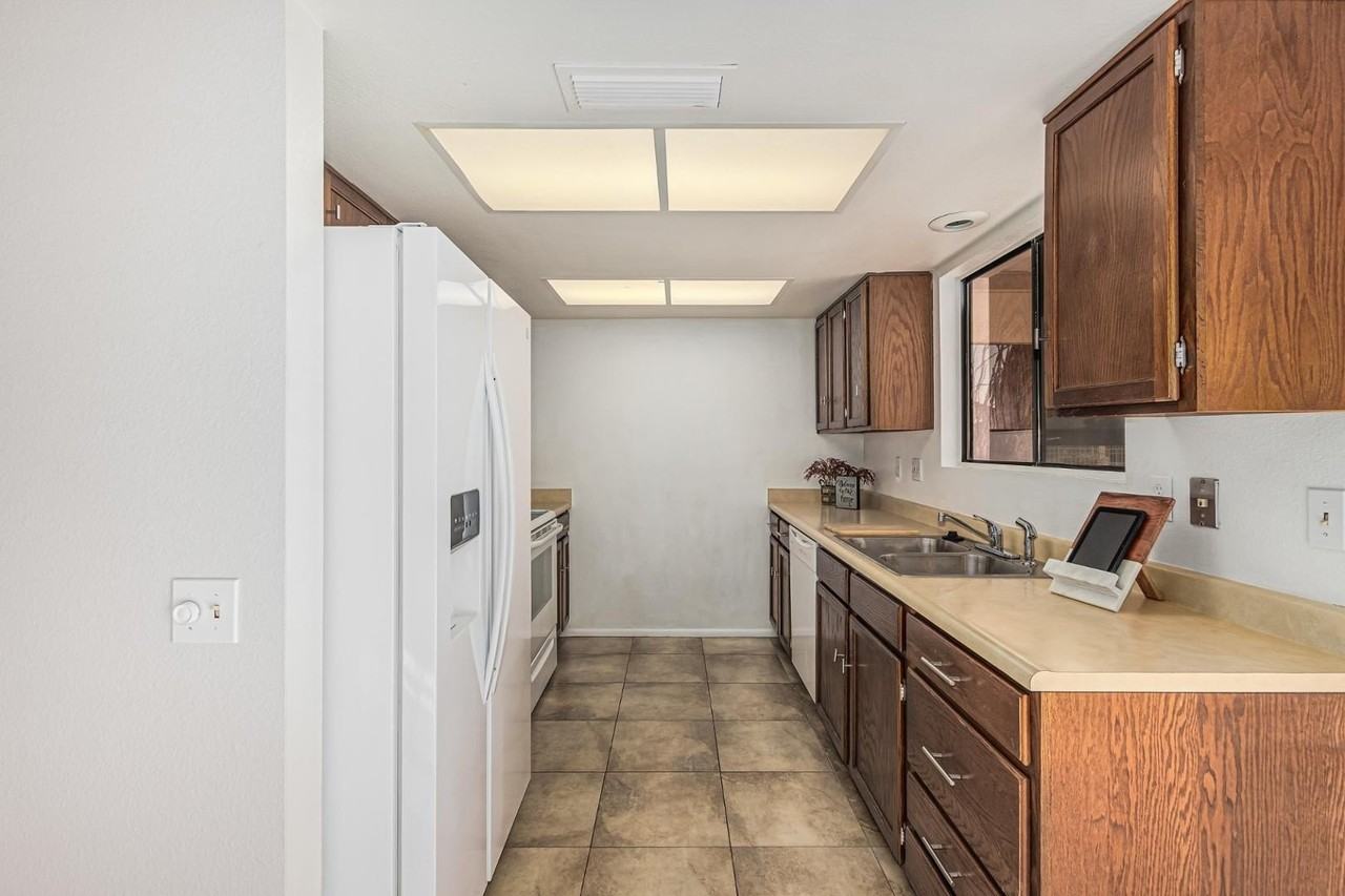 20014 N Conquistador Dr - Photo 6 of 17