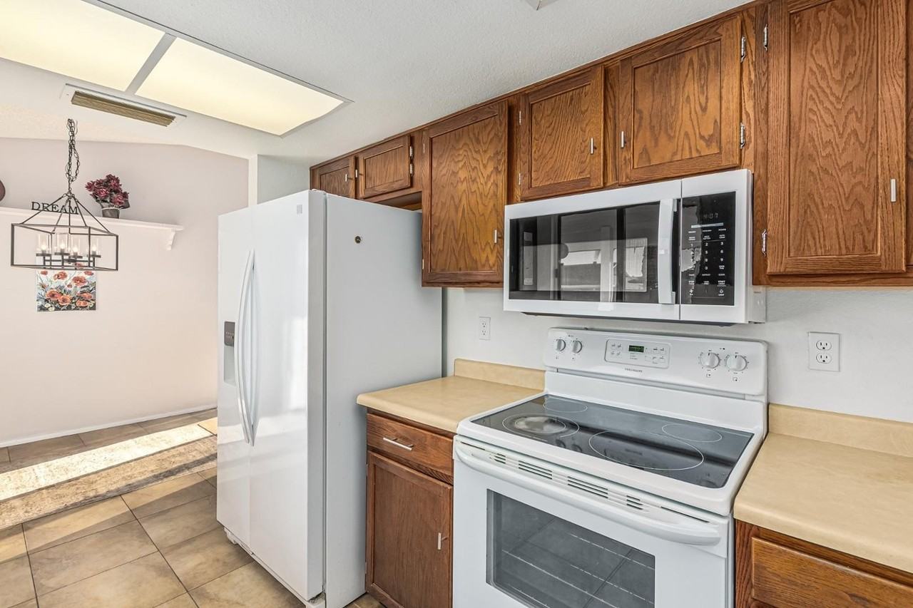 20014 N Conquistador Dr - Photo 7 of 17