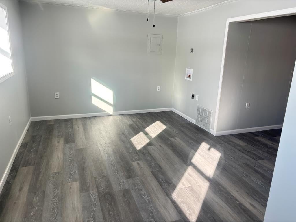 1369 Lawsonham Rd Apt 2 - Photo 2 of 10