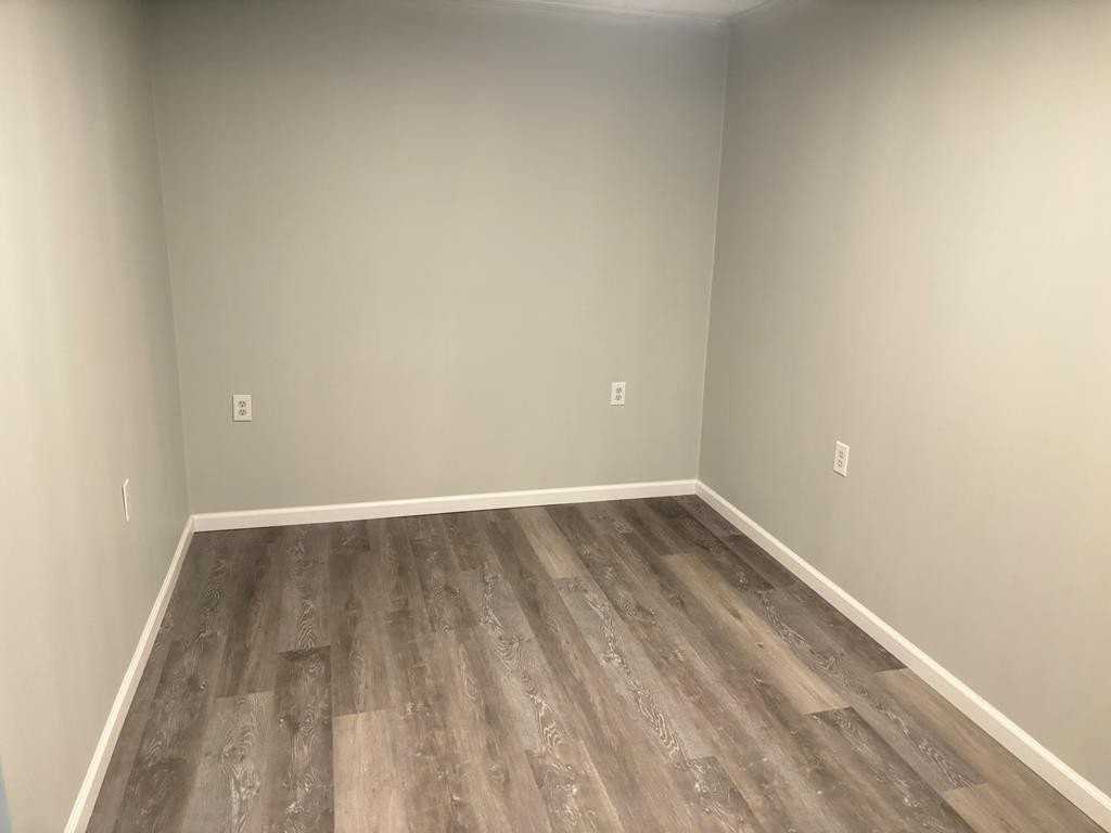 1369 Lawsonham Rd Apt 2 - Photo 6 of 10