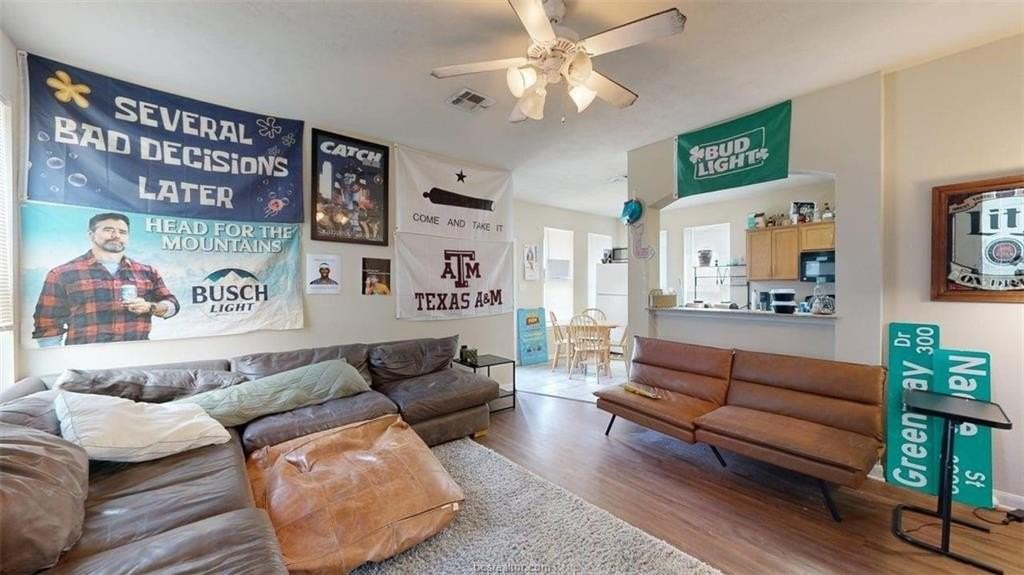 2933 Mclaren Dr - Photo 3 of 30