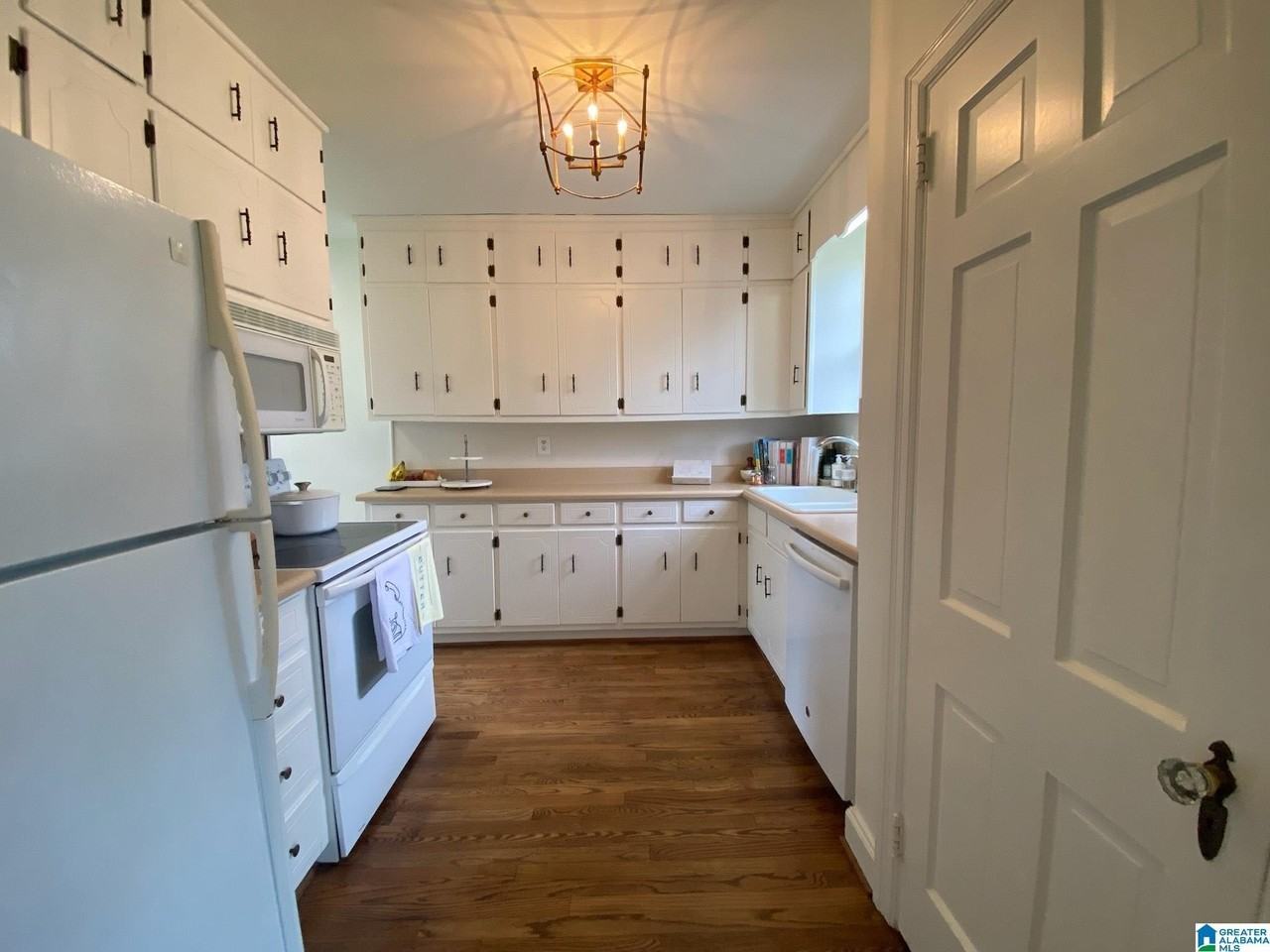 1848 Lancaster Rd - Photo 6 of 23