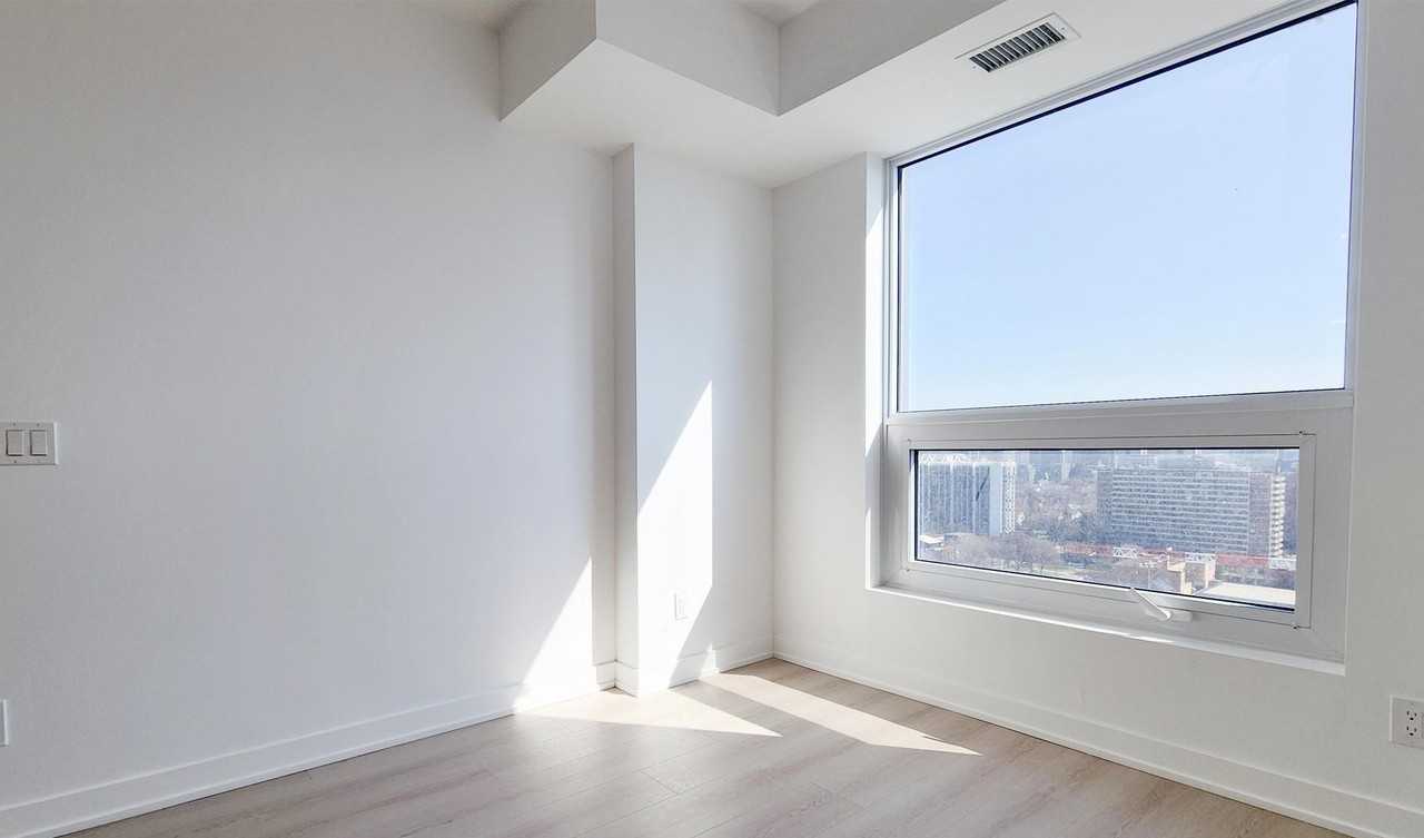 100 Queen Street East - Photo 4 of 21