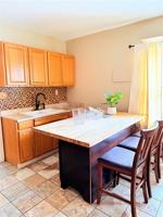 featured image of 948 Monroe Ave