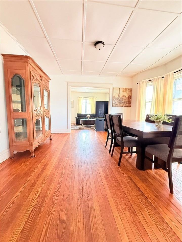 948 Monroe Ave - Photo 3 of 13