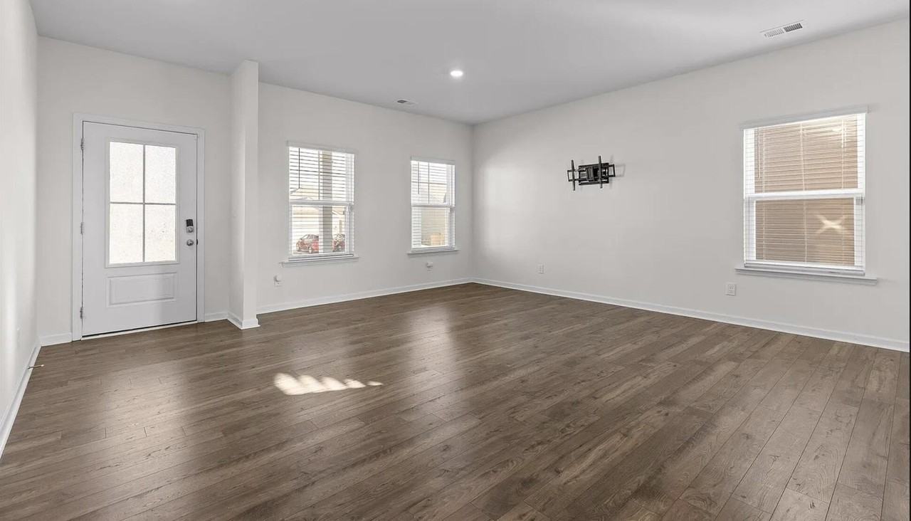 8558 Briar Rose Pl - Photo 5 of 14