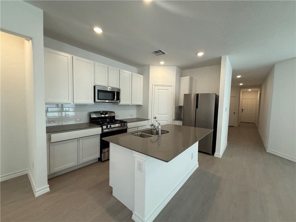 7925 Wonder Woman Dr - Photo 2 of 15