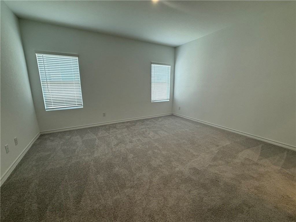 7925 Wonder Woman Dr - Photo 4 of 15