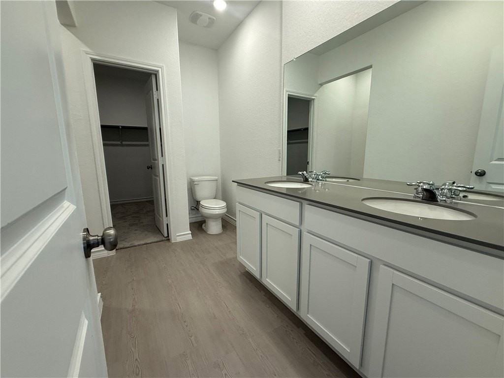 7925 Wonder Woman Dr - Photo 5 of 15