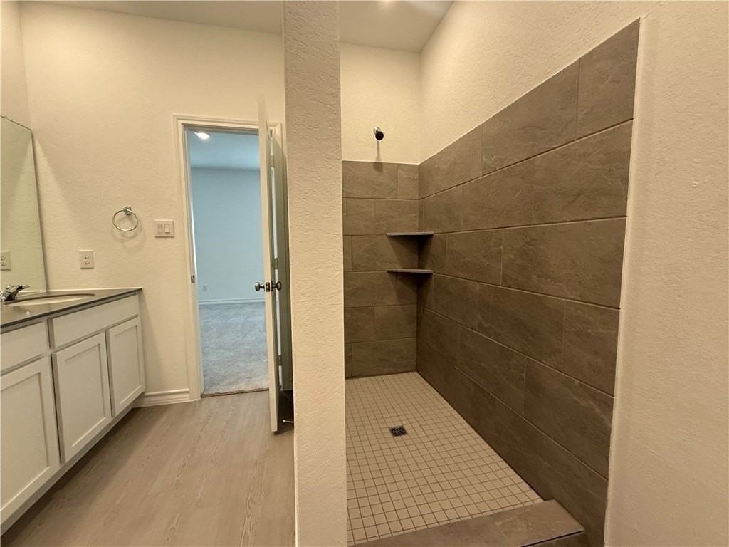 7925 Wonder Woman Dr - Photo 6 of 15