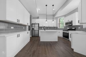 featured image of 700 S Loomis St #1