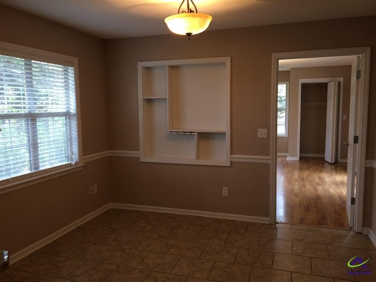 138 Salem Dr - Photo 6 of 19