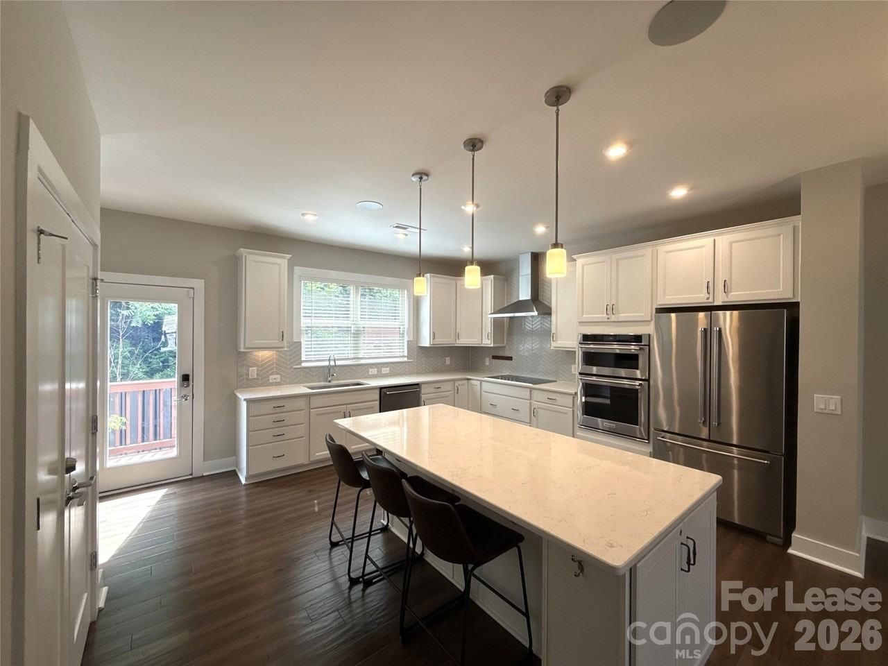 17023 Soho Dr - Photo 7 of 47