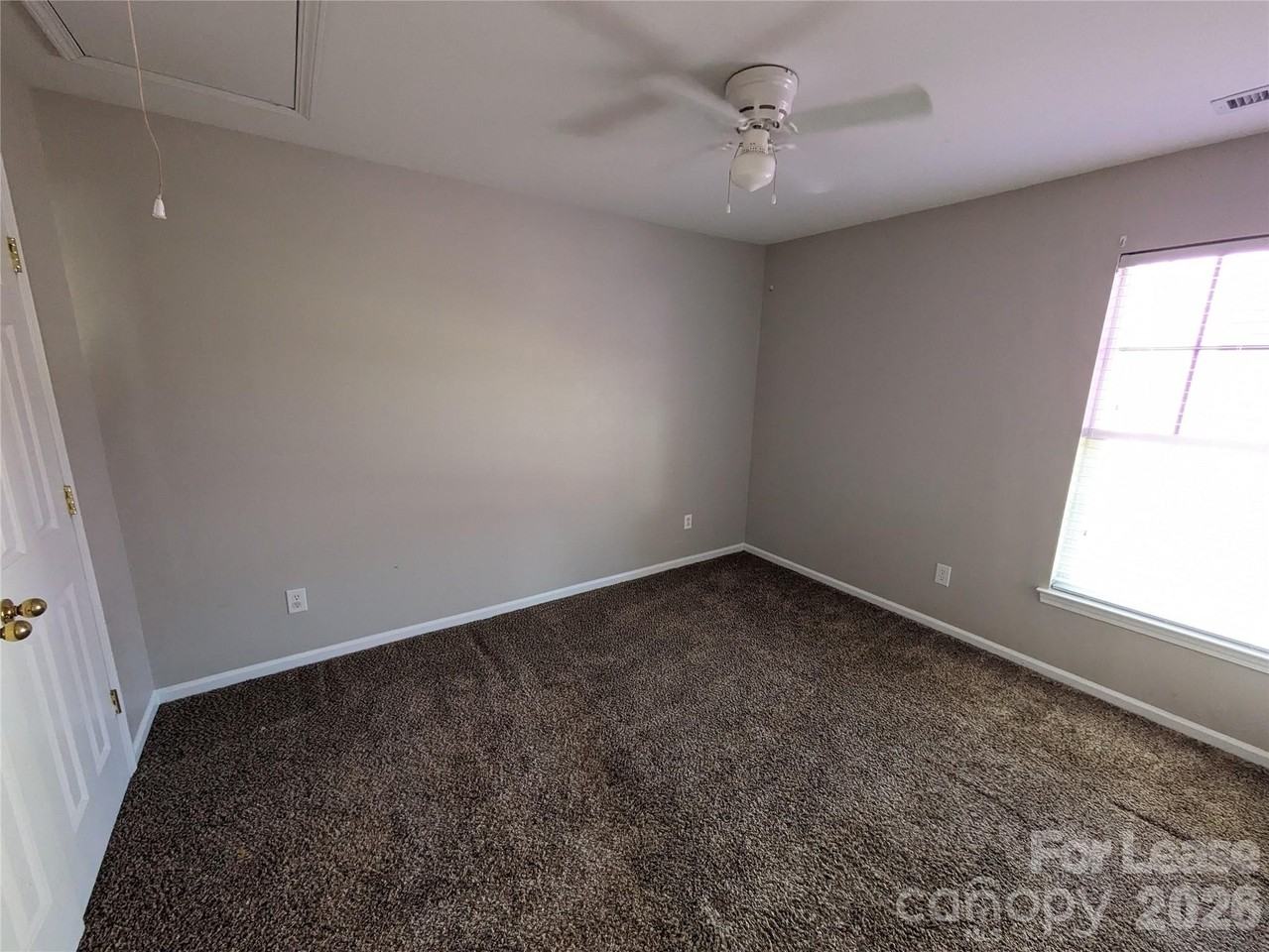 141 Golden Valley Dr - Photo 4 of 17