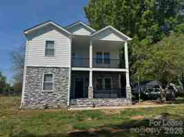 featured image of 1008 Rockland Cir Sw