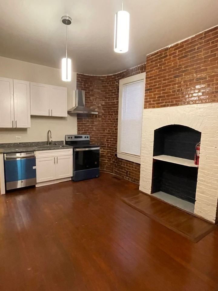 2630 N. Charles St. - Photo 5 of 30