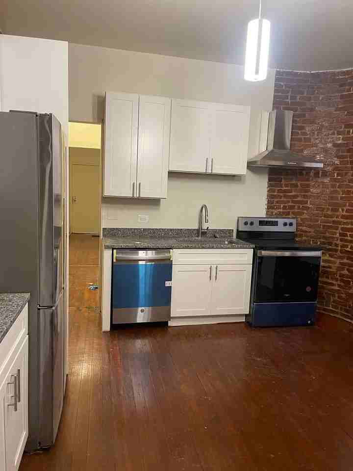 2630 N. Charles St. - Photo 6 of 30