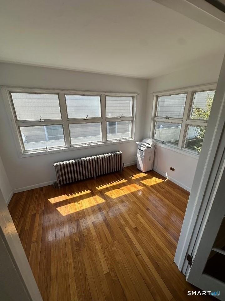 28 Hobbie St - Photo 5 of 13
