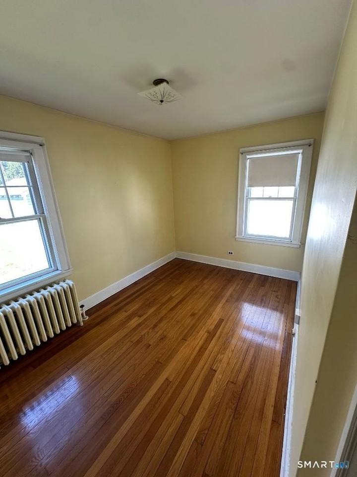 28 Hobbie St - Photo 7 of 13