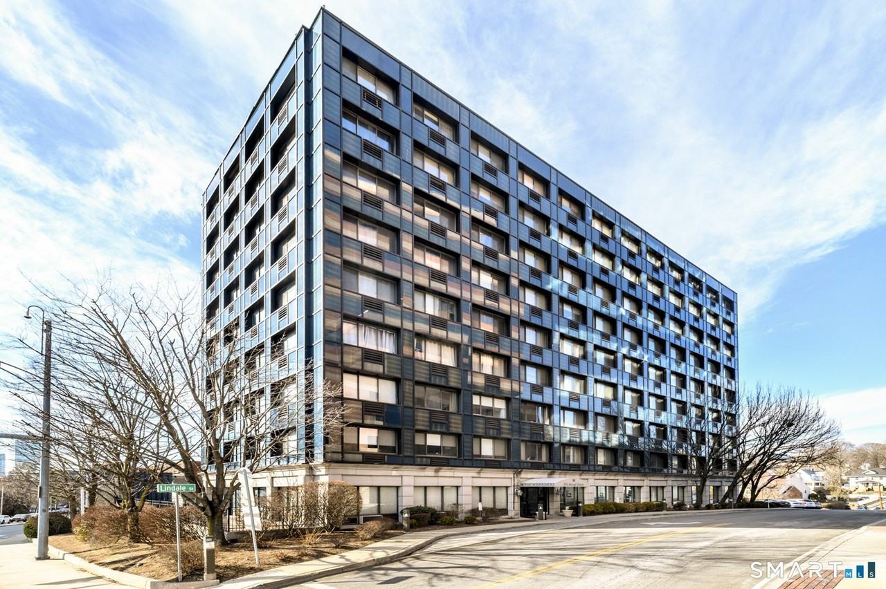 300 Broad St #307