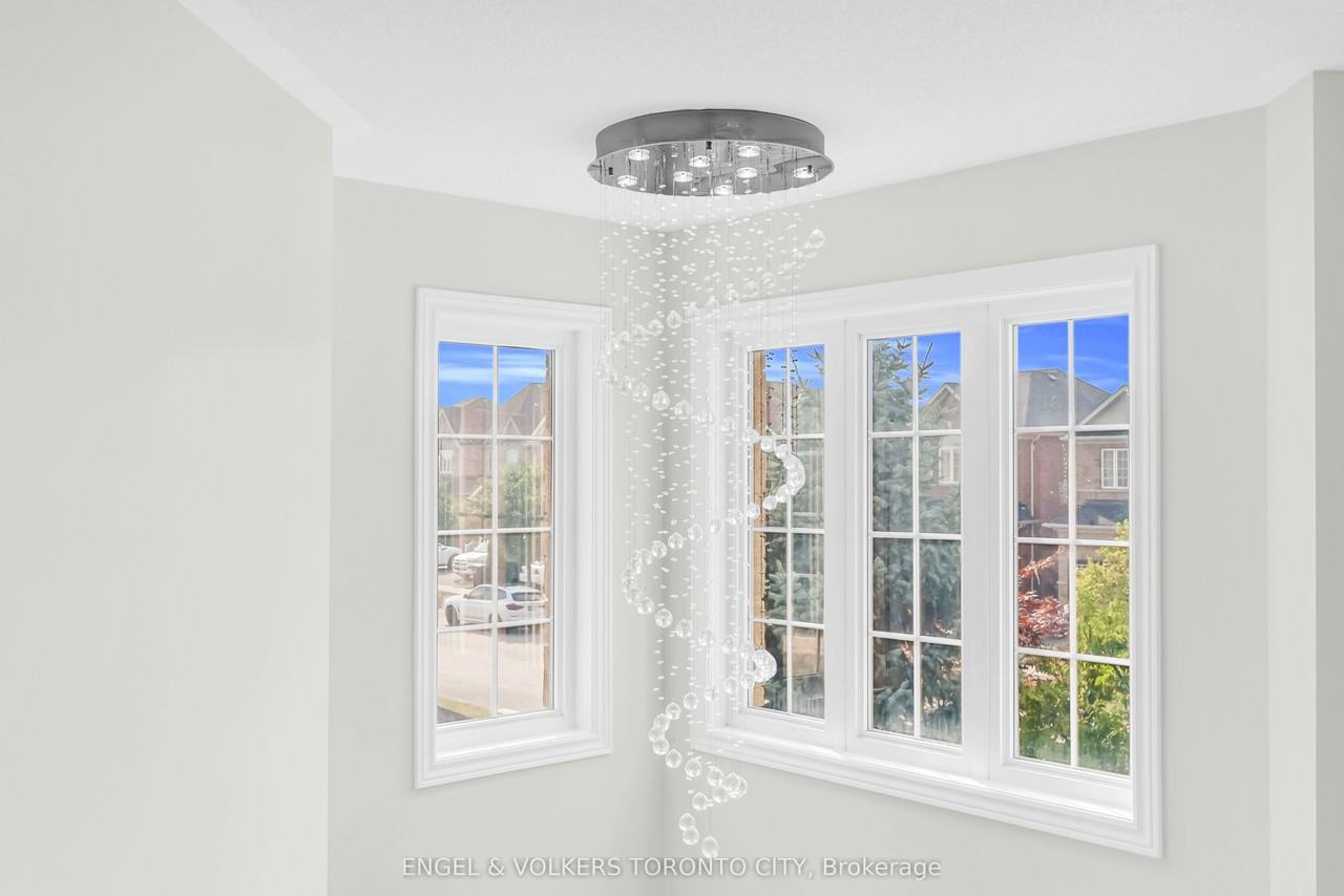 3236 Tacc Dr Uppr - Photo 6 of 49