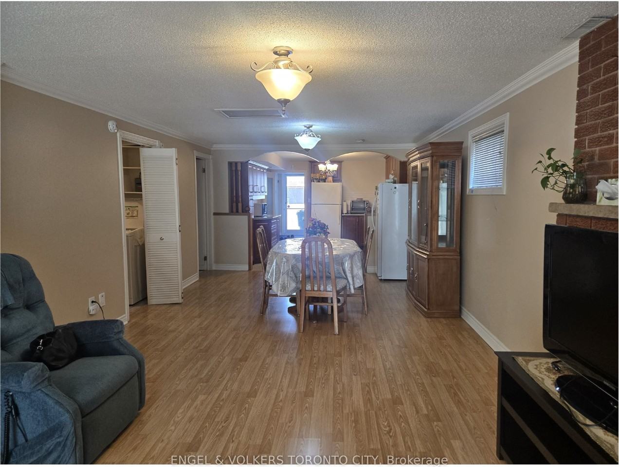 59 Sawmill Rd - Photo 3 of 14