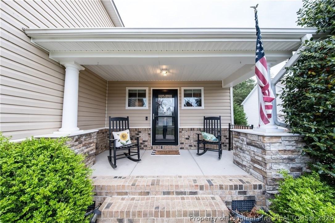 622 Omaha Dr - Photo 4 of 39