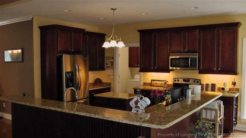 158 Sherwood Ln - Photo 3 of 12