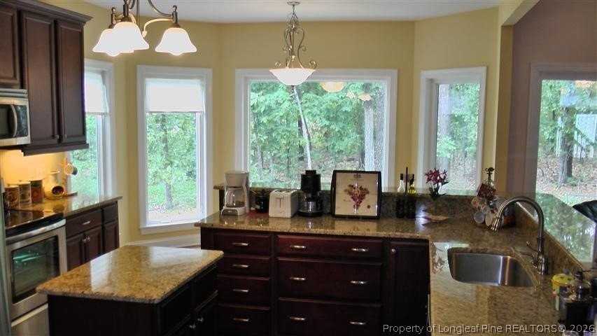 158 Sherwood Ln - Photo 5 of 12