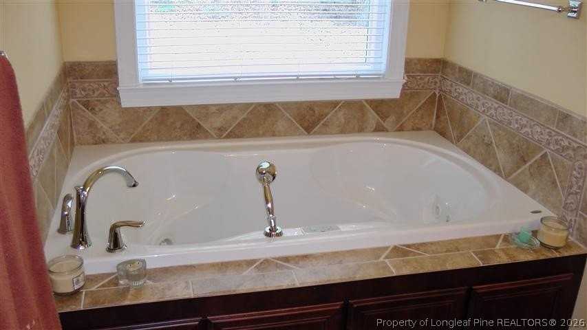 158 Sherwood Ln - Photo 7 of 12