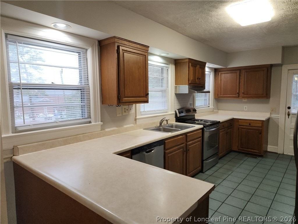 612 Greenland Dr - Photo 4 of 19