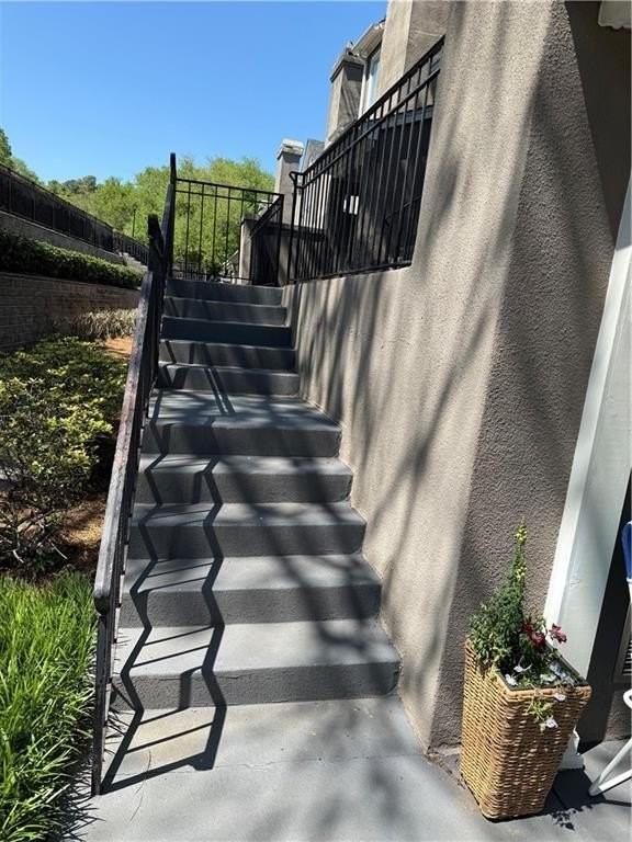 17 Saint Claire Ln Ne - Photo 2 of 27