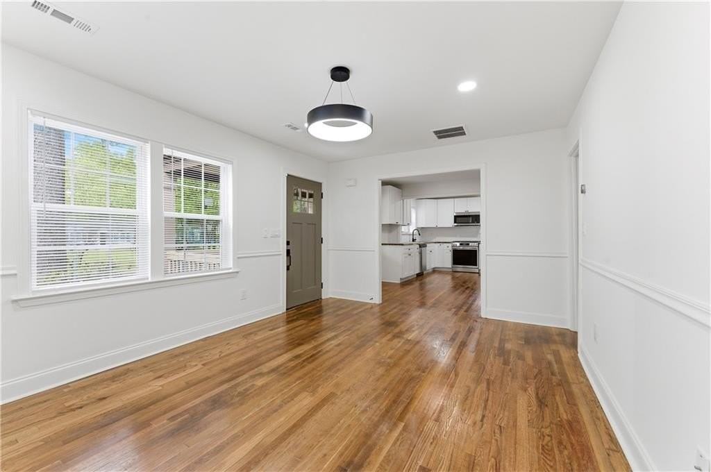 2762 Oldknow Dr Nw - Photo 3 of 17