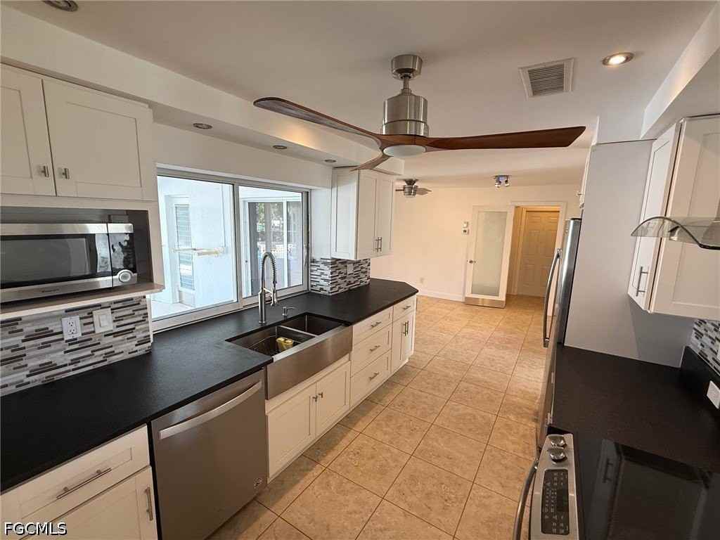 5354 Coral Ave - Photo 7 of 31