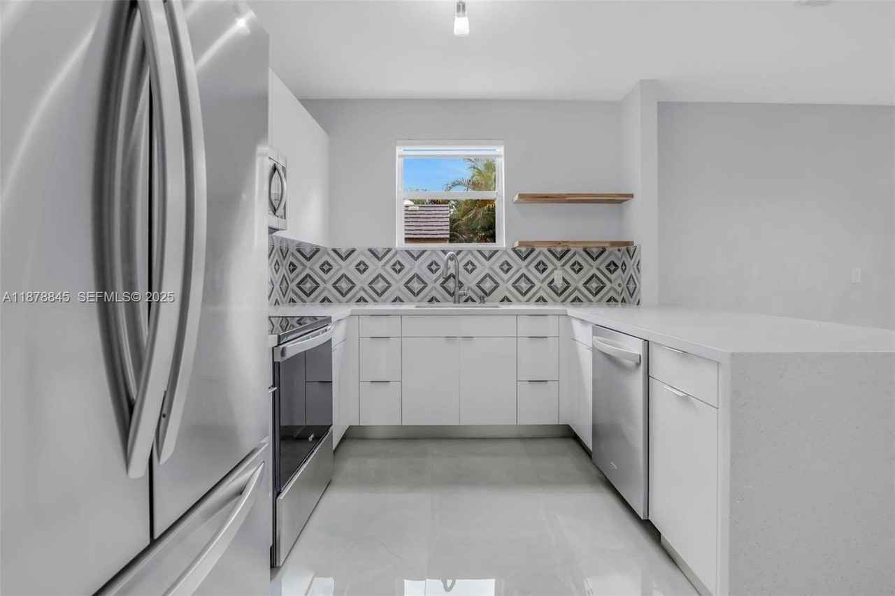 801 Northwest 134th Avenue - Photo 5 of 57