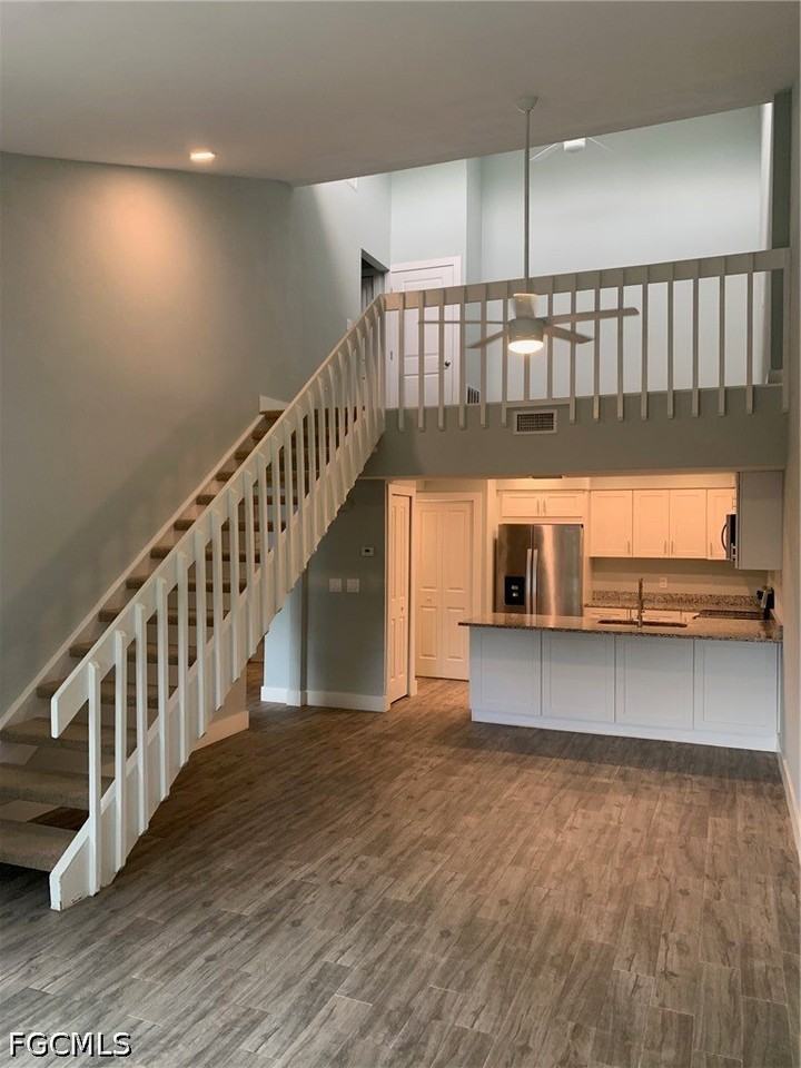 8849 Somerset Blvd - Photo 2 of 32