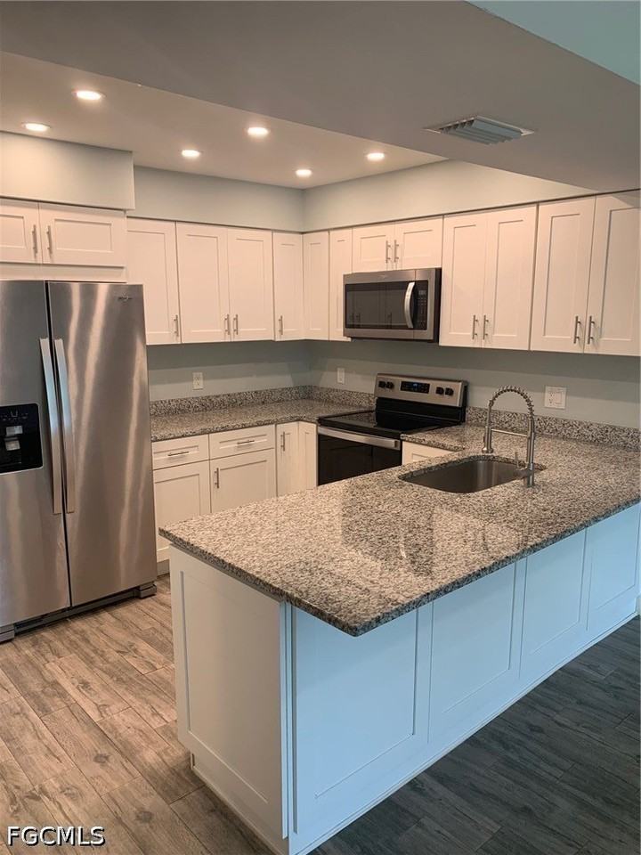 8849 Somerset Blvd - Photo 5 of 32