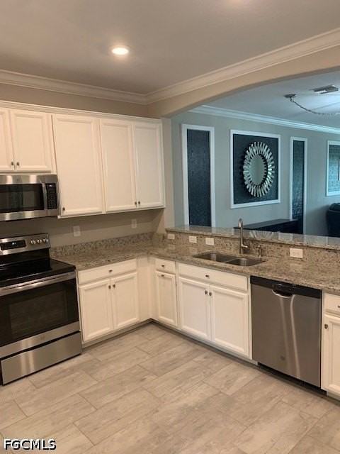 10360 Prato Dr - Photo 6 of 43