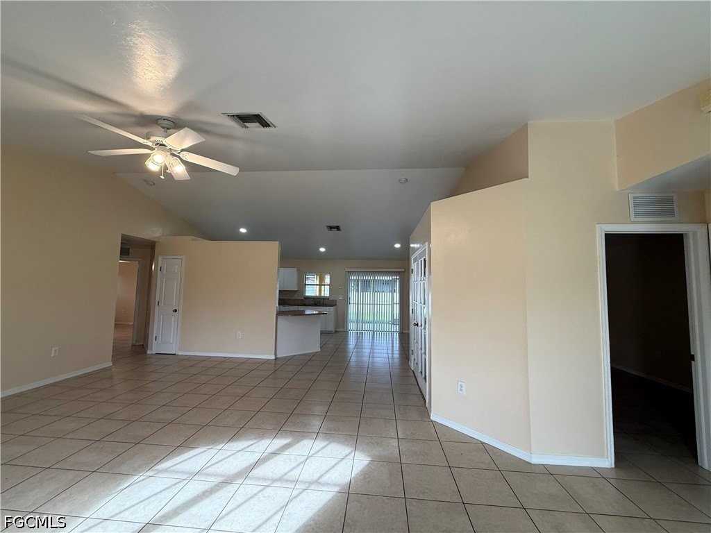 696 Homestead Rd S - Photo 6 of 26